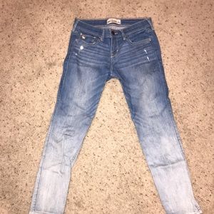 abercrombie kids light wash capris